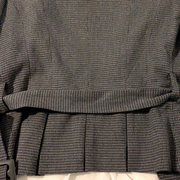 Suzy Shier Jacket - Picture 3 of 3